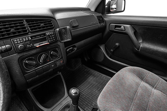 Volkswagen Golf III 7 of 18
