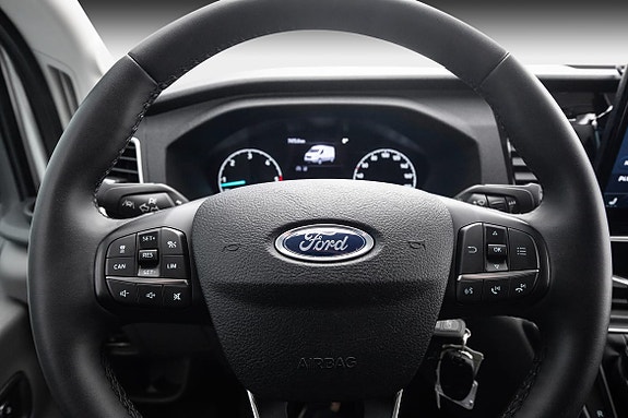 Ford Transit 18 of 21