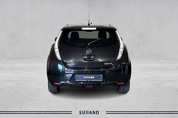 Nissan Leaf 4 of 24