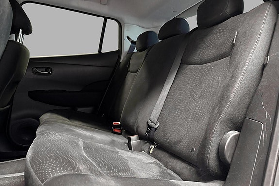 Nissan Leaf 16 of 24