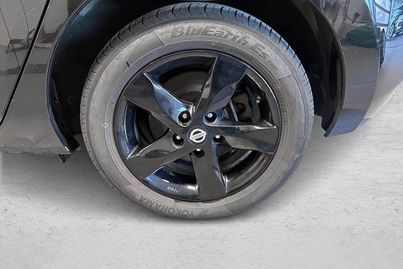 Nissan Leaf 19 of 24