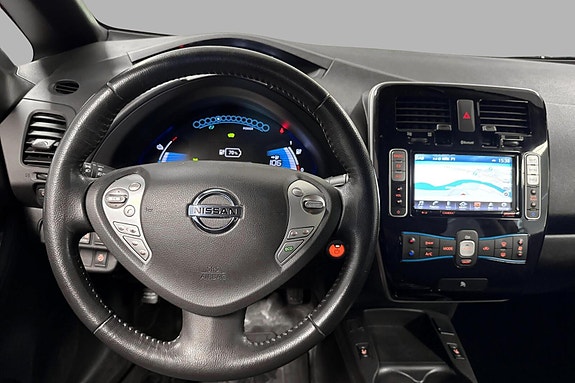 Nissan Leaf 11 of 24