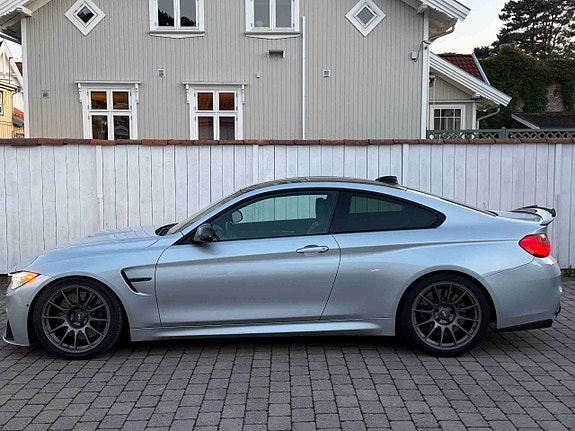 BMW M4 11 of 30