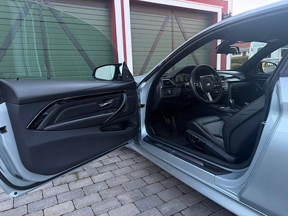 BMW M4 22 of 30