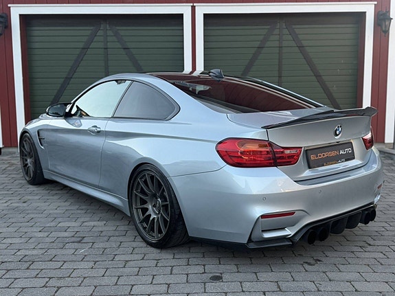 BMW M4 17 of 30