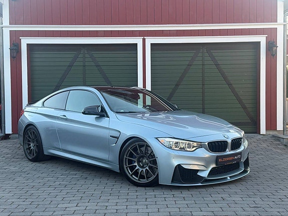 BMW M4 4 of 30