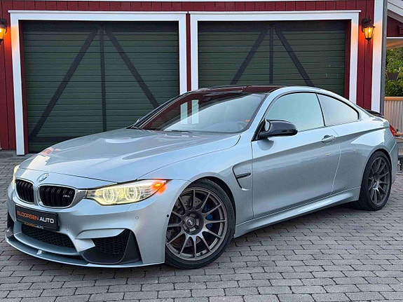 BMW M4 10 of 30