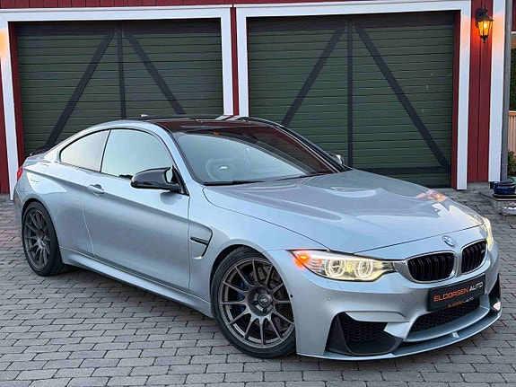BMW M4 4 of 30