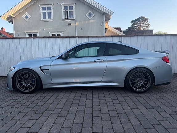 BMW M4 19 of 30