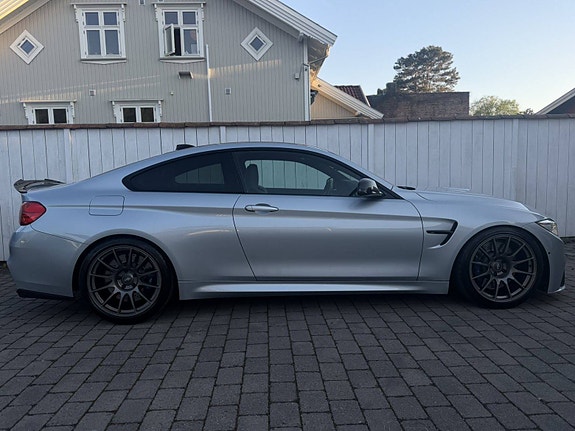 BMW M4 20 of 30