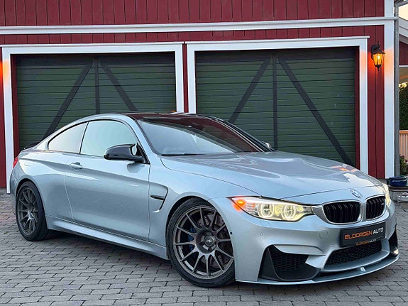 BMW M4 3 of 30