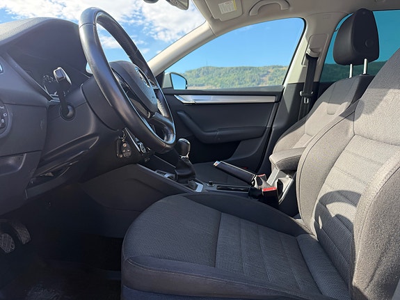 Skoda Octavia 11 of 17