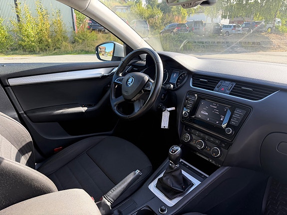 Skoda Octavia 14 of 17
