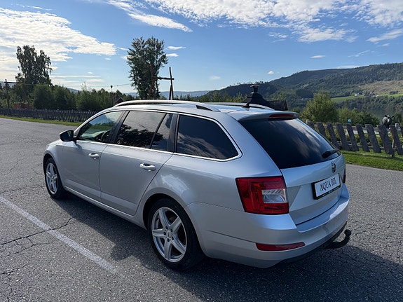 Skoda Octavia 6 of 17