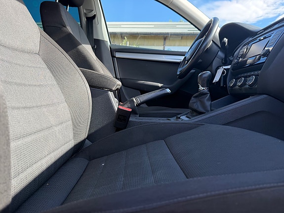 Skoda Octavia 12 of 17