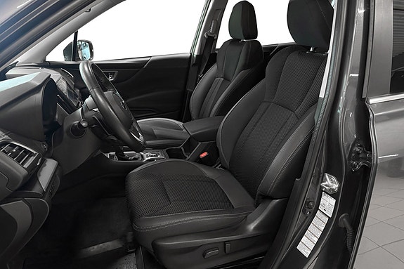 Subaru Forester 12 of 28