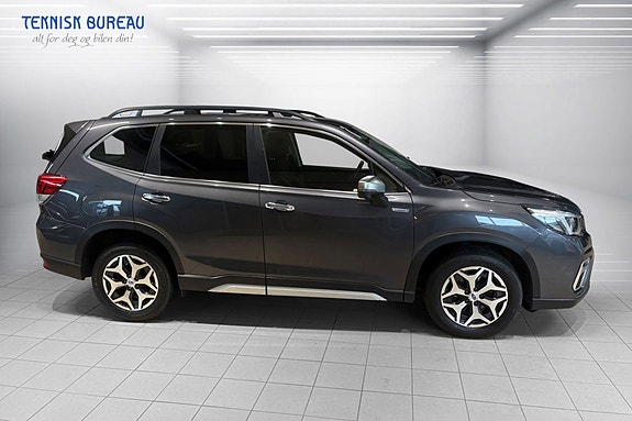 Subaru Forester 8 of 28