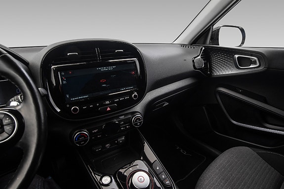 Kia e-Soul 17 of 27
