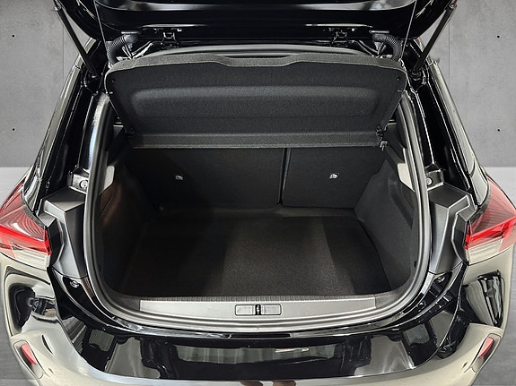 Opel Corsa-e 8 of 17