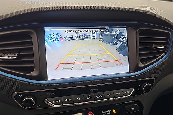 Hyundai IONIQ 11 of 25