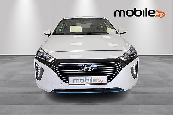 Hyundai IONIQ 18 of 25
