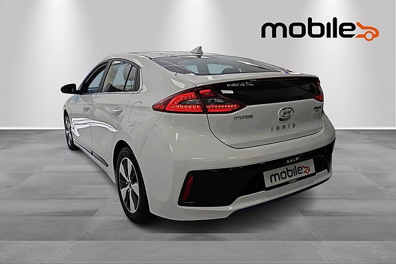 Hyundai IONIQ 21 of 25