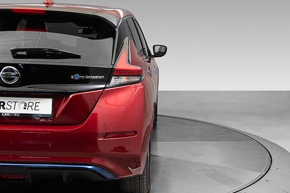Nissan Leaf 8 of 27
