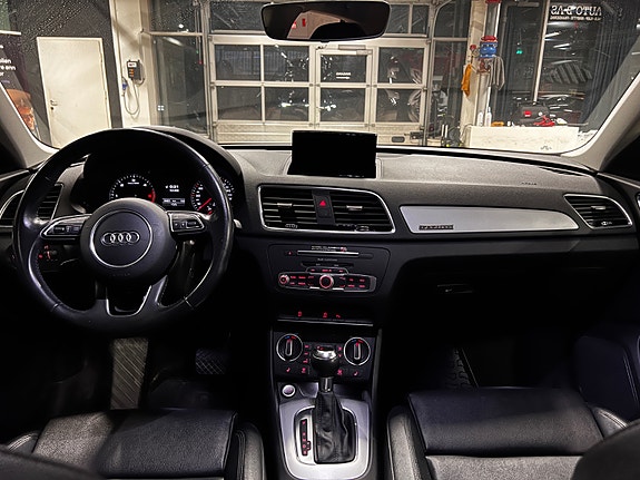 Audi Q3 21 of 30