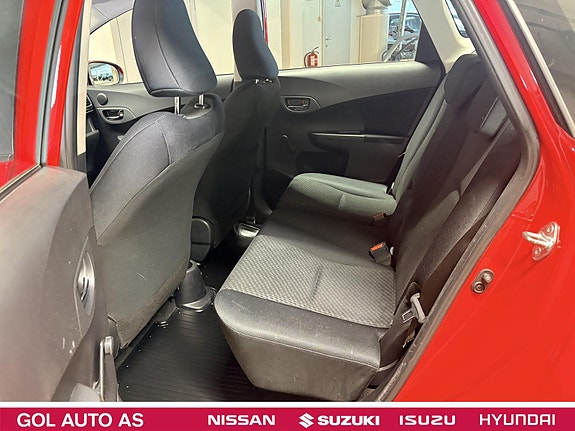 Toyota Verso-S 18 of 22