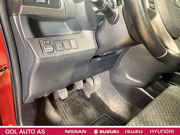 Toyota Verso-S 13 of 22