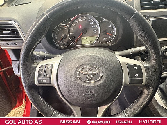 Toyota Verso-S 11 of 22
