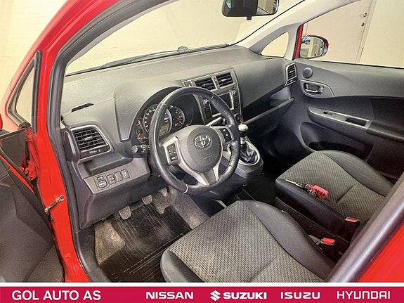 Toyota Verso-S 10 of 22
