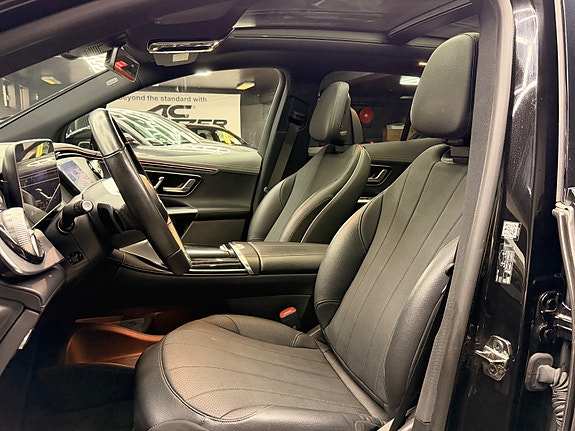 Mercedes-Benz EQE SUV 10 of 30