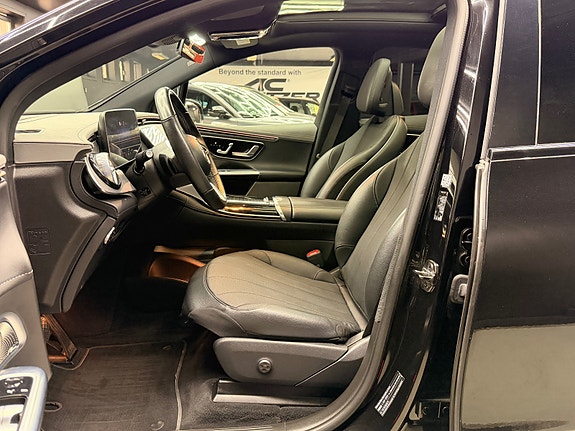 Mercedes-Benz EQE SUV 9 of 30