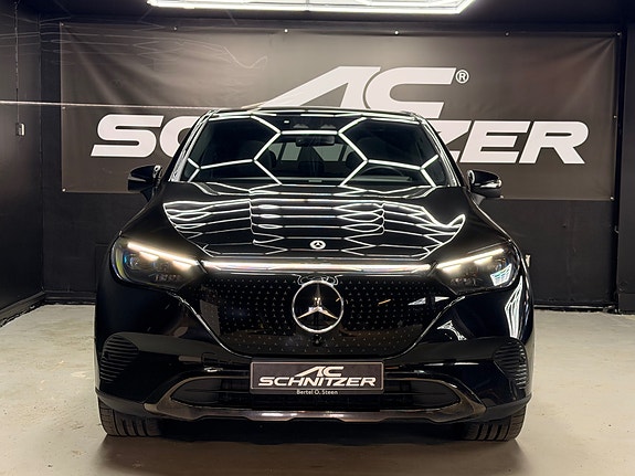 Mercedes-Benz EQE SUV 7 of 30