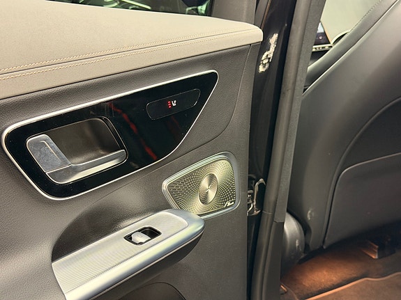 Mercedes-Benz EQE SUV 13 of 30