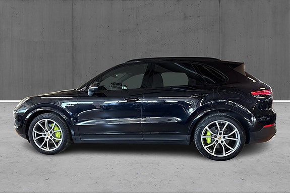 Porsche Cayenne 8 of 29