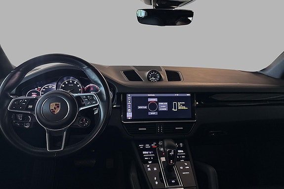 Porsche Cayenne 10 of 29