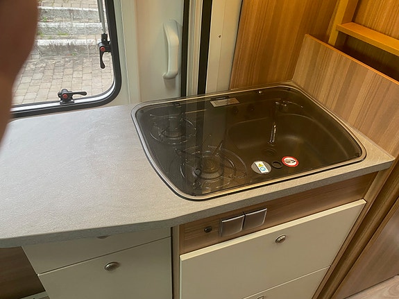 Weinsberg Cara Bus 601MQH 150 HK 18 of 24