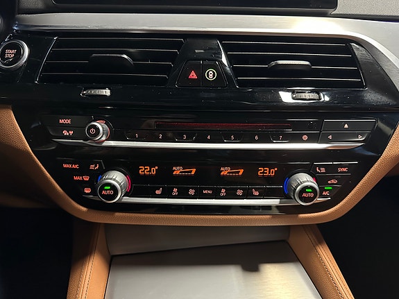 BMW 530e 17 of 28