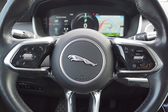 Jaguar I-PACE 24 of 30