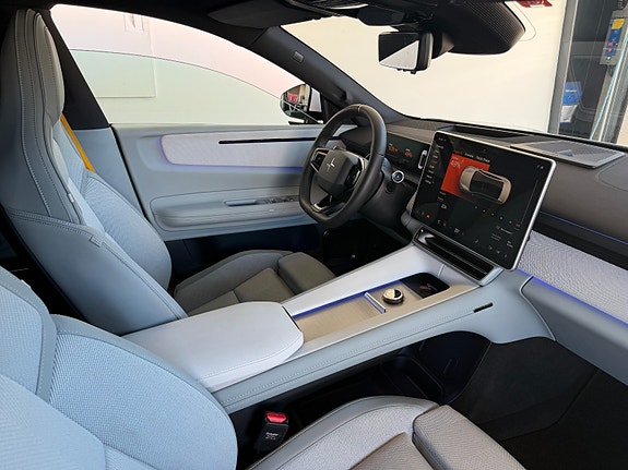 Polestar 4 8 of 20