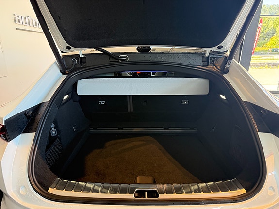 Polestar 4 12 of 20