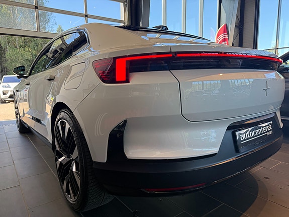 Polestar 4 10 of 20