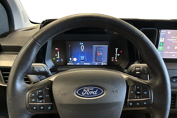 Ford Transit Courier 9 of 25