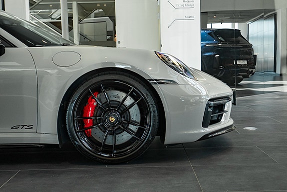 Porsche 911 11 of 27
