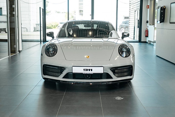 Porsche 911 2 of 27