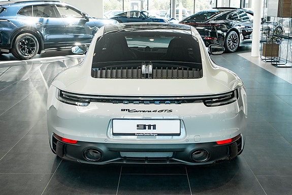 Porsche 911 8 of 27