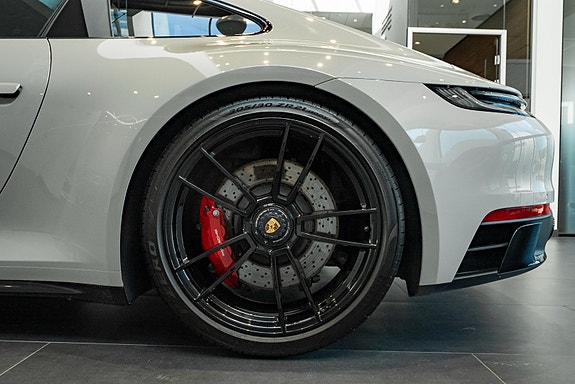 Porsche 911 6 of 27