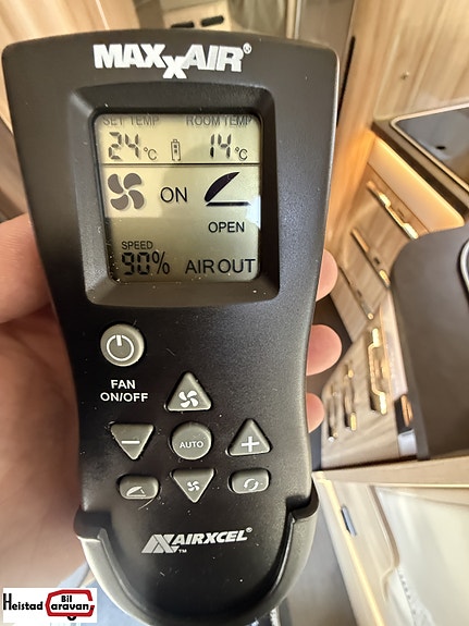 Hymer Exsis-i 678 – Automat | Enkeltsenger | Litium | Solcelle | 150 hk 19 of 30